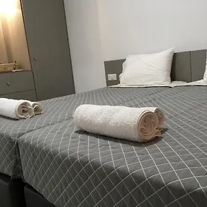 https://elenapa-holiday-apartments.hotelsatayianapa.com